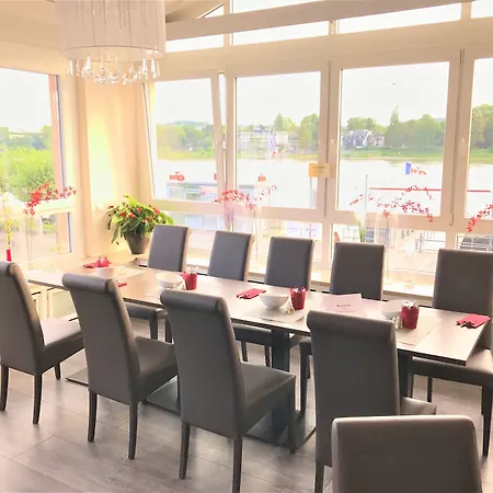 Hotell Baynunah Drachenfels 3*